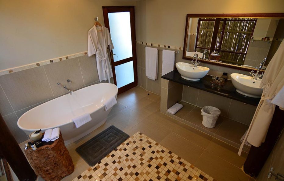 AMAKHOSI SAFARI LODGE
