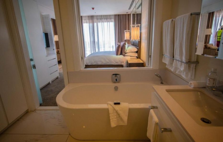 1 Bed Room Luxury Suite