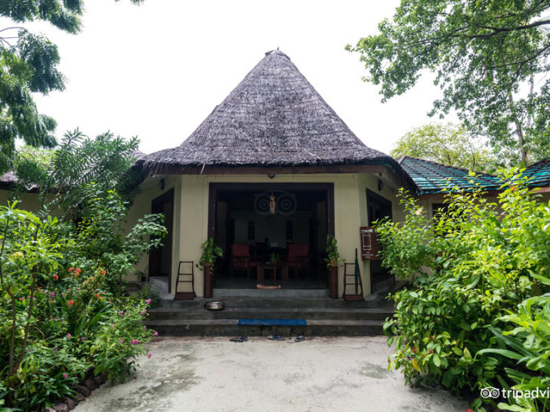 BIYADHOO ISLAND RESORT – MALDIVES