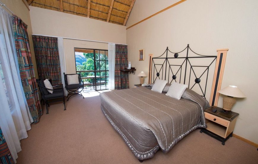 CATHEDRAL PEAK HOTEL