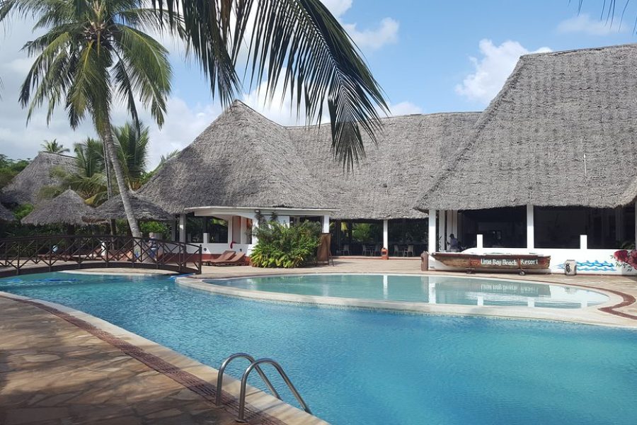 UROA BAY BEACH RESORT