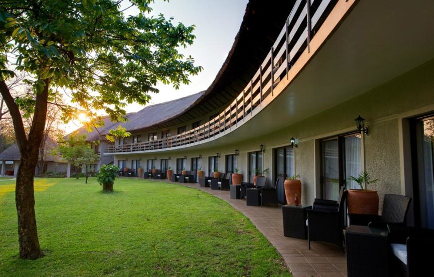 A’ZAMBEZI RIVER LODGE – VICTORIA FALLS