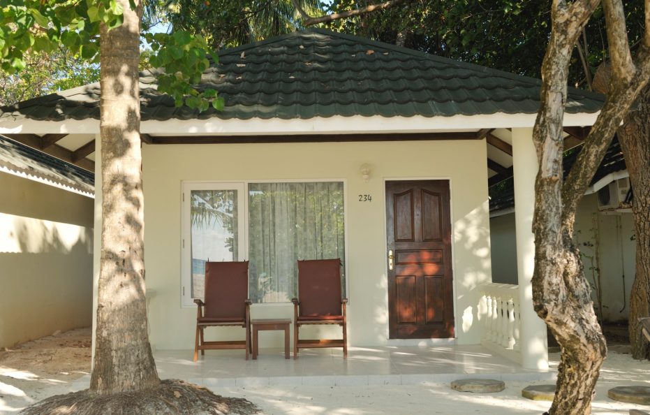 BEACH BUNGALOW