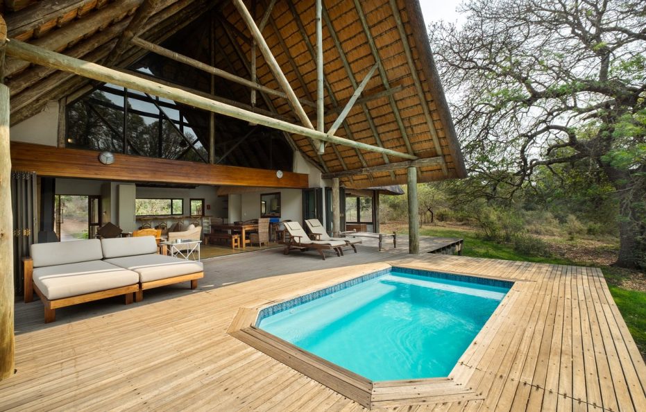 RHINO RIVER LODGE